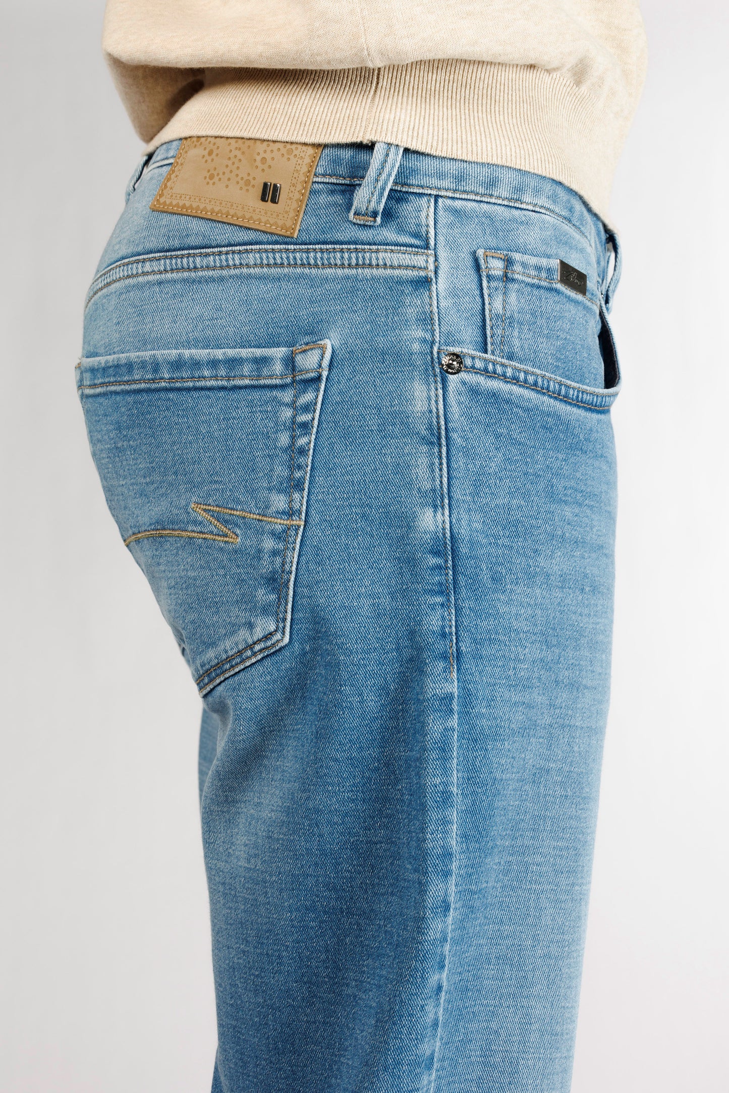 Bleached comfort fit jeans Zilton - George 12/921